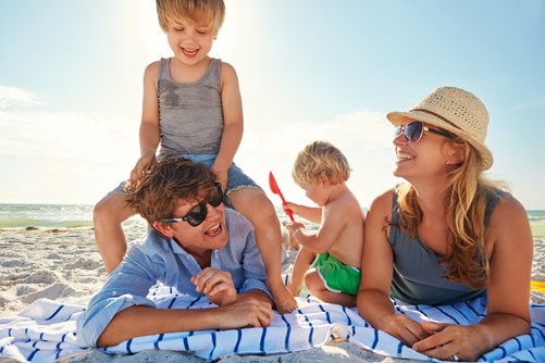 202086579_familie_stranden.jpg
